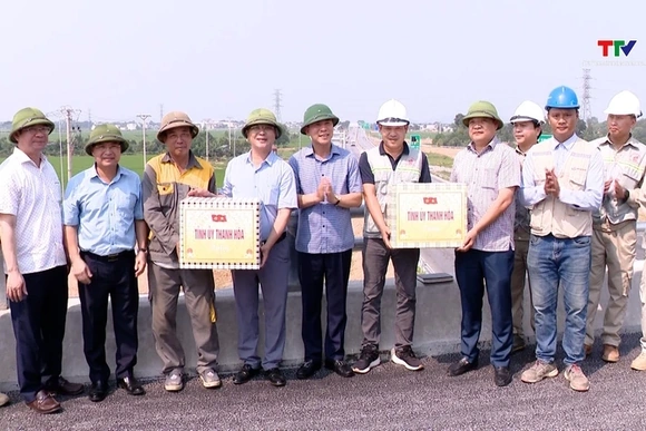 Khẩn trương hoàn thành, đưa vào vận hành 2 nút giao trên tuyến cao tốc Bắc Nam trong tháng 4/2024