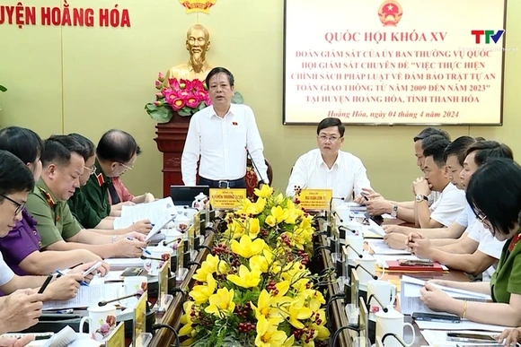 Giám sát chuyên đề thực hiện chính sách, pháp luật về bảo đảm trật tự an toàn giao thông tại huyện H