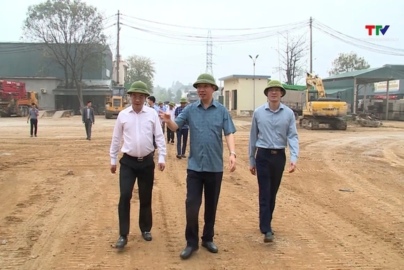 Phó Chủ tịch UBND tỉnh Lê Đức Giang làm việc tại Nông Cống