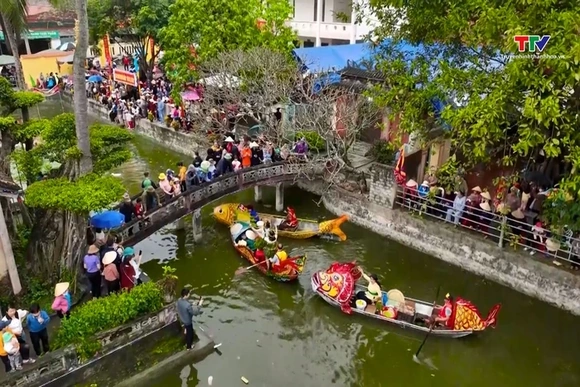 Làng Quỳ Chử ngày hội