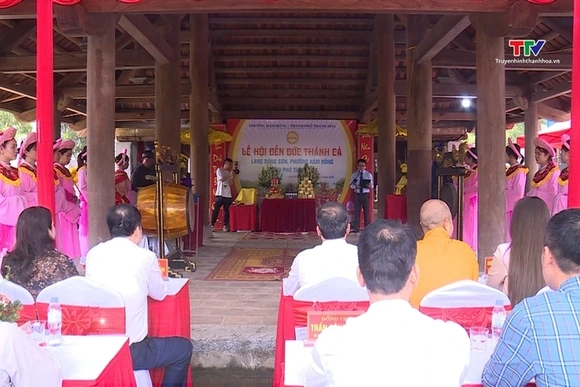 Lễ hội đền Đức Thánh Cả làng Đông Sơn