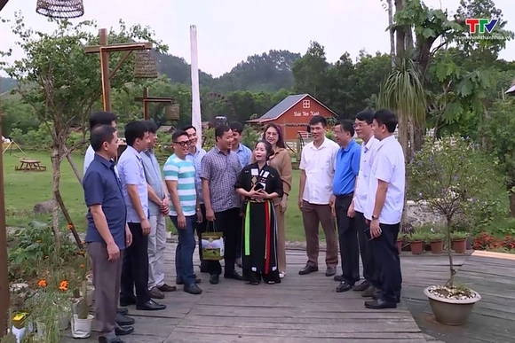 Khảo sát mô hình du lịch cộng đồng bản Ven