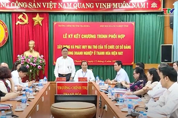 Tiếp tục phát triển và nâng cao chất lượng tổ chức Đảng trong doanh nghiệp tư nhân