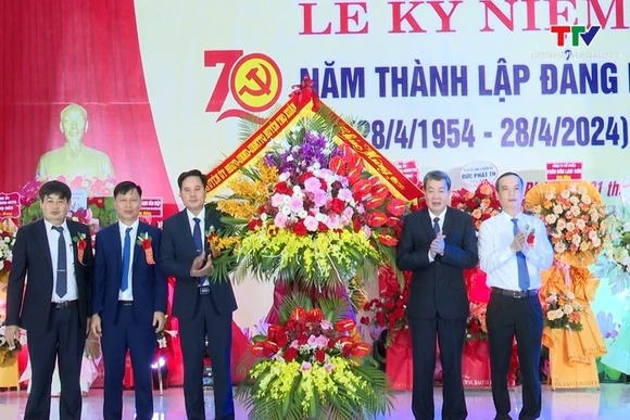Lễ kỷ niệm 70 năm thành lập Đảng bộ xã Xuân Phú