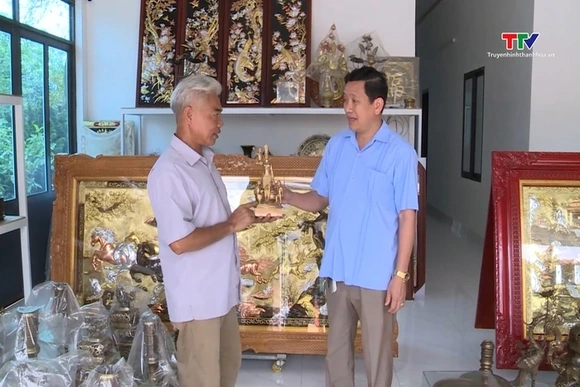 Huyện Thiệu Hóa tăng cường quảng bá sản phẩm làng nghề đúc đồng truyền thống