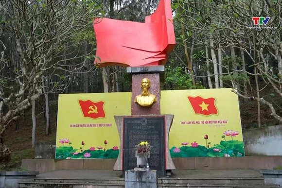 Thông reo… nhớ ơn Người
