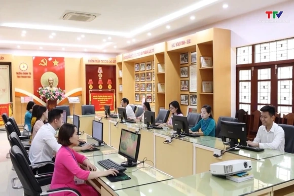 Đảng bộ Khối Cơ quan và Doanh nghiệp tỉnh Thanh Hóa học tập và làm theo Bác