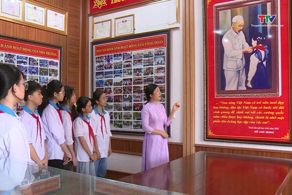 Tháng 5 nhớ Bác
