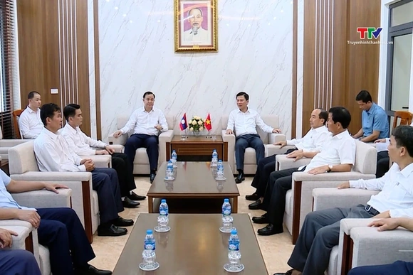 Bí thư Tỉnh ủy tiếp đoàn công tác Hội đồng nhân dân tỉnh Hủa Phăn – Lào