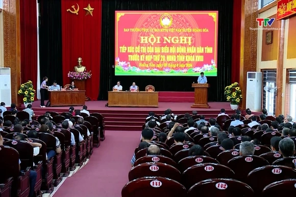 Phó Chủ tịch Thường trực HĐND tỉnh Lê Tiến Lam tiếp xúc cử tri huyện Hoằng Hóa