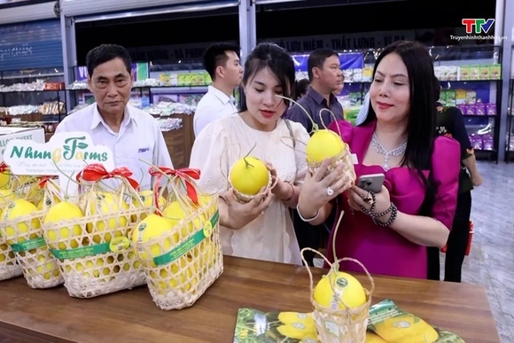 Định vị cho du khách địa chỉ uy tín về sản phẩm quà tặng du lịch