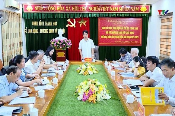 Ban Văn hóa - Xã hội Hội đồng Nhân dân tỉnh giám sát về
 thực hiện chính sách ưu đãi người có công