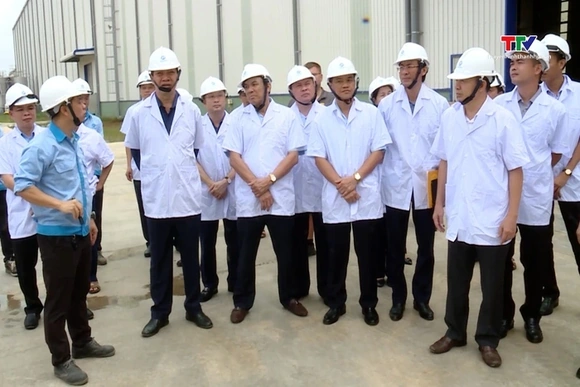 Phó Chủ tịch Uỷ ban Nhân dân tỉnh Lê Đức Giang làm việc tại huyện Ngọc Lặc