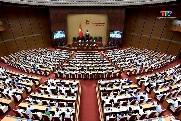 Quốc hội thảo luận ở tổ và tại hội trường