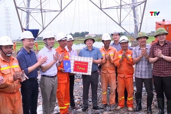 Kiểm tra và động viên các đơn vị thi công dự án Đường dây 500kV mạch 3