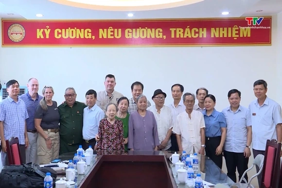 Đoàn cựu chiến binh Hoa Kỳ làm việc tại Thanh Hoá