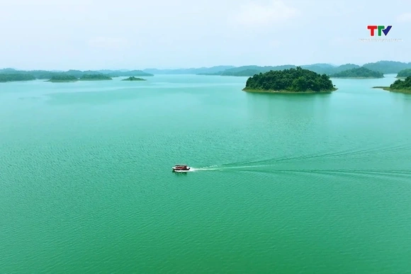 Hồ trên núi