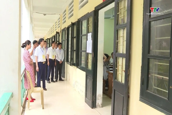 Phó Chủ tịch UBND tỉnh Đầu Thanh Tùng kiểm tra công tác tổ chức thi tốt nghiệp THPT năm 2024
