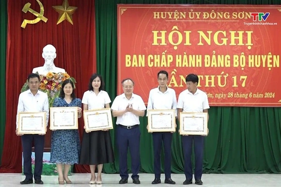 Hội nghị Ban Chấp hành Đảng bộ huyện Đông Sơn lần thứ 17