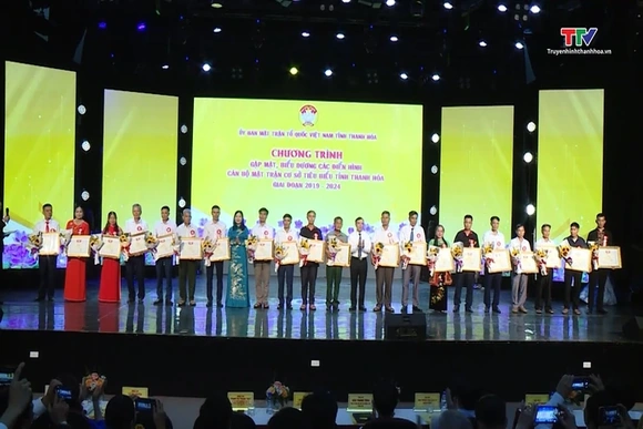 Gặp mặt, biểu dương các điển hình cán bộ mặt trận cơ sở tiêu biểu tỉnh Thanh Hóa
