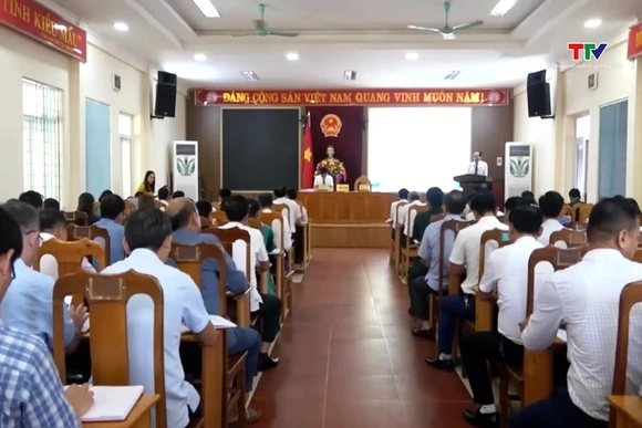 Kỳ họp thứ 15 Hội đồng Nhân dân huyện Thường Xuân khóa XXI