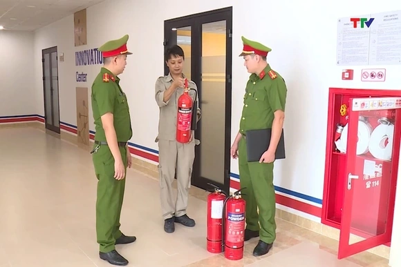 Tăng cường phòng cháy, chữa cháy đối với nhà ở nhiều tầng...