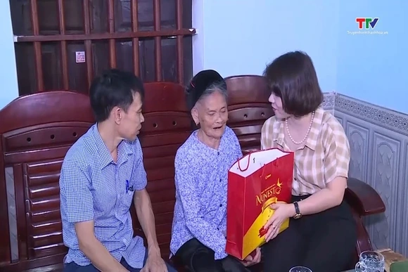 Đảng, Nhà nước ta luôn quan tâm, chăm lo đời sống người có công, gia đình chính sách