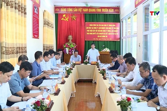 Ban Kinh tế Trung ương khảo sát về tiếp tục sắp xếp, đổi mới và phát triển, nâng cao hiệu quả hoạt đ