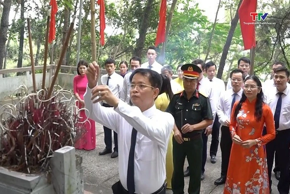 Huyện Đông Sơn dâng hương kỷ niệm 79 năm Quốc khánh nước CHXHCN Việt Nam