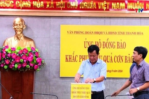 Văn phòng Đoàn đại biểu Quốc hội và Hội đồng Nhân dân tỉnh ủng hộ đồng bào bị thiệt hại do bão số 3