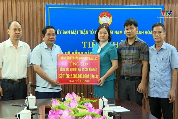Ủy ban Mặt trận Tổ quốc tỉnh tiếp nhận ủng hộ đồng bào bị thiệt hại do mưa bão