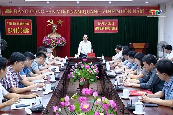 Quán triệt, triển khai các văn bản mới về công tác tổ chức xây dựng Đảng và giao ban công tác quý II