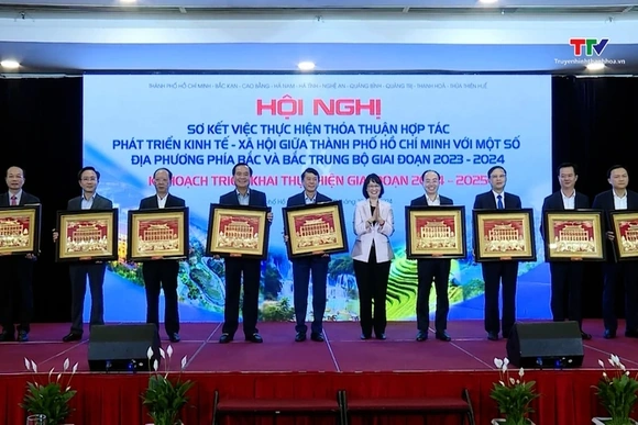 Tiếp tục đẩy mạnh hợp tác phát triển giữa Thành phố Hồ Chí Minh với một số tỉnh phía Bắc và Bắc Trun
