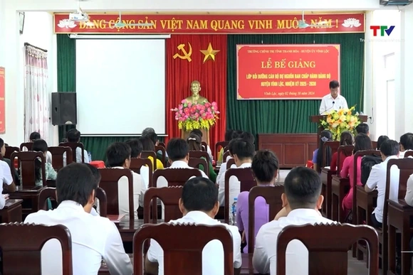Vĩnh Lộc: Bế giảng lớp cán bộ dự nguồn Ban chấp hành Đảng bộ huyện nhiệm kỳ 2025 - 2030