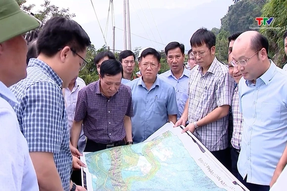 Phó Bí thư Thường trực Tỉnh uỷ Lại Thế Nguyên khảo sát Đường giao thông kết nối liên vùng