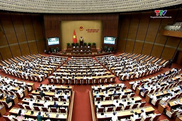 Đại biểu Quốc hội tỉnh Thanh Hoá tham gia thảo luận tại tổ và tại hội trường
