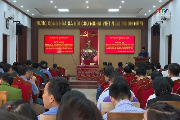 Mường Lát triển khai thực hiện Nghị quyết về xây dựng xã, thị trấn, huyện không ma tuý