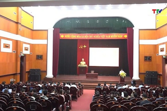Huyện Quảng Xương tập huấn nghiệp vụ công tác chuẩn bị tổ chức Đại hội Đảng bộ các cấp
