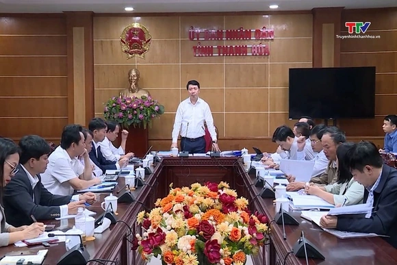 Phó Chủ tịch UBND tỉnh Lê Đức Giang chủ trì hội nghị xem xét một số nội dung trong lĩnh vực nông ngh