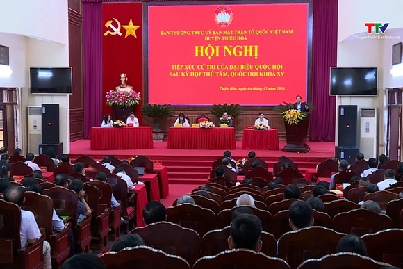 Đại biểu Quốc hội tiếp xúc cử tri huyện Thiệu Hoá
