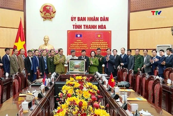 Quan hệ hợp tác hữu nghị về công tác biên giới giữa hai tỉnh Thanh Hoá - Hủa Phăn