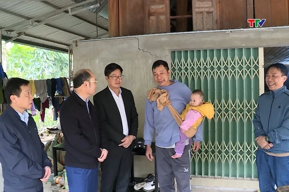 Huyện Quan Sơn cần tích cực vào cuộc hỗ trợ người dân tái định cư xen ghép