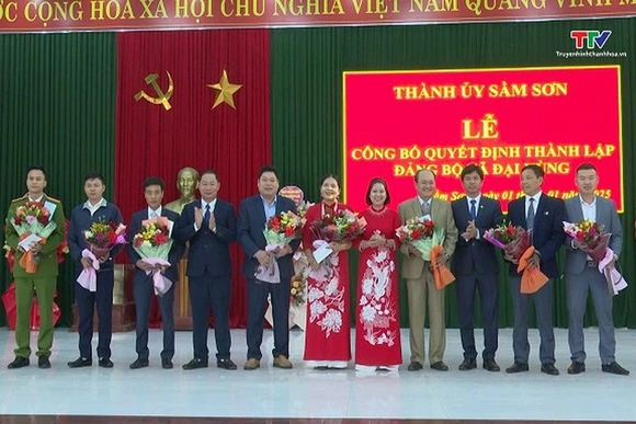 Công bố Quyết định thành lập Đảng bộ xã Đại Hùng, thành phố Sầm Sơn