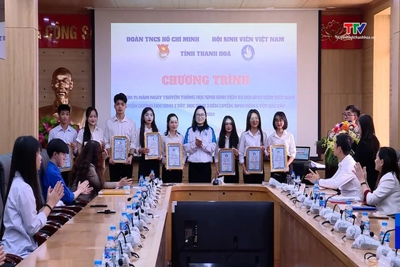 Thanh Hóa tuyên dương sinh viên 5 tốt, học sinh 3 tốt, học sinh 3 rèn luyện