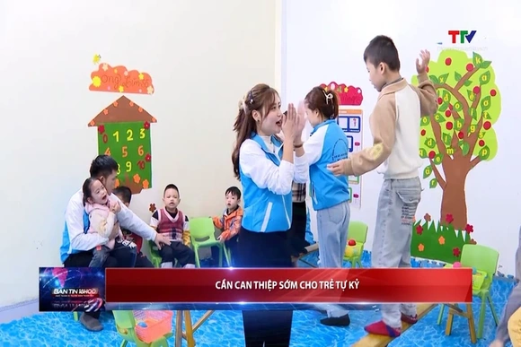 Cần can thiệp sớm cho trẻ tự kỷ