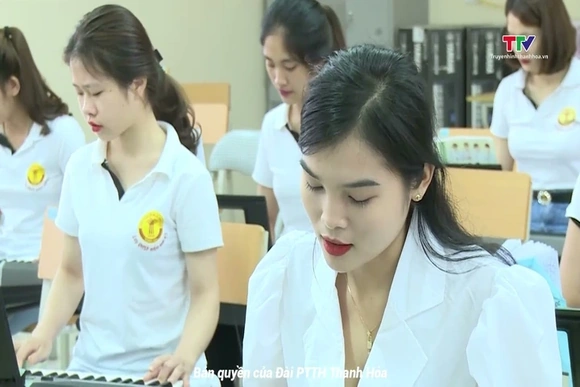 Thí điểm tuyển người có trình độ cao đẳng dạy một số môn học phổ thông