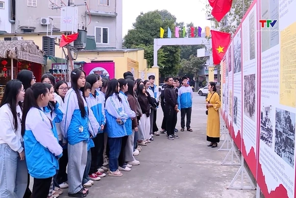 Khai mạc Trưng bày chuyên đề "Đảng Cộng sản Việt Nam, Đảng bộ tỉnh Thanh Hóa