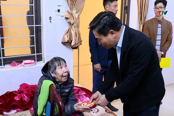 Bí thư Tỉnh uỷ kiểm tra công tác chuẩn bị Tết tại Trung tâm Chăm sóc, nuôi dưỡng người có công