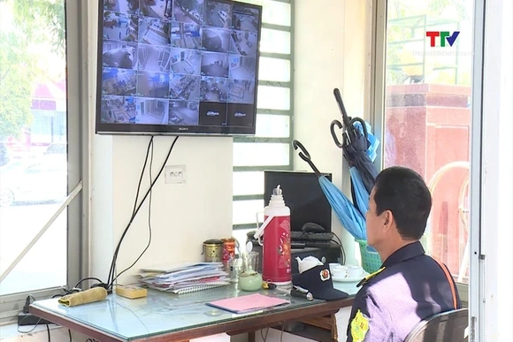 Niềm vui xuân của những người trực Tết