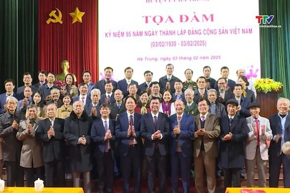 Hà Trung tọa đàm kỷ niệm 95 năm ngày thành lập Đảng Cộng sản Việt Nam